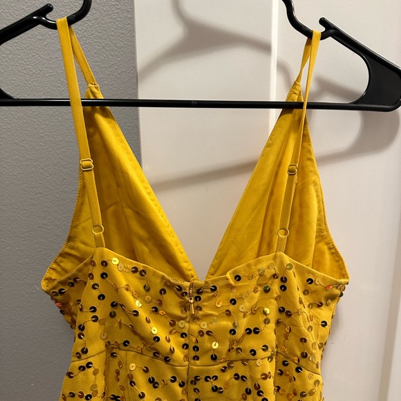 ASOS DESIGN Petite strappy scatter sequin embellished wrap maxi dress - Picture 4 of 6